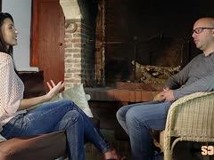 Milf kassiert Cumshot nach geilen Posex